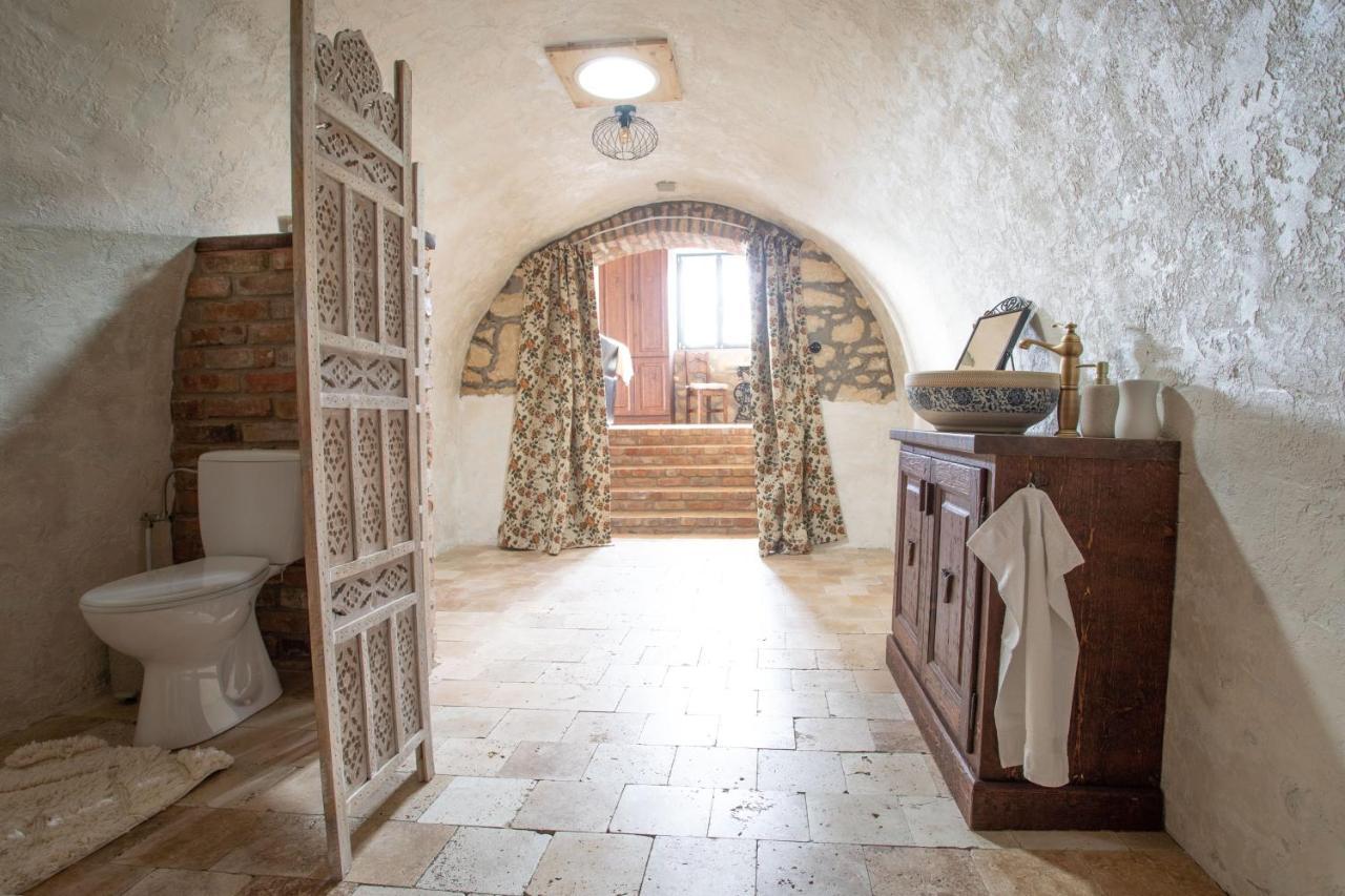 Kishosszuret Vendeghaz Hotel Pécsvárad Buitenkant foto