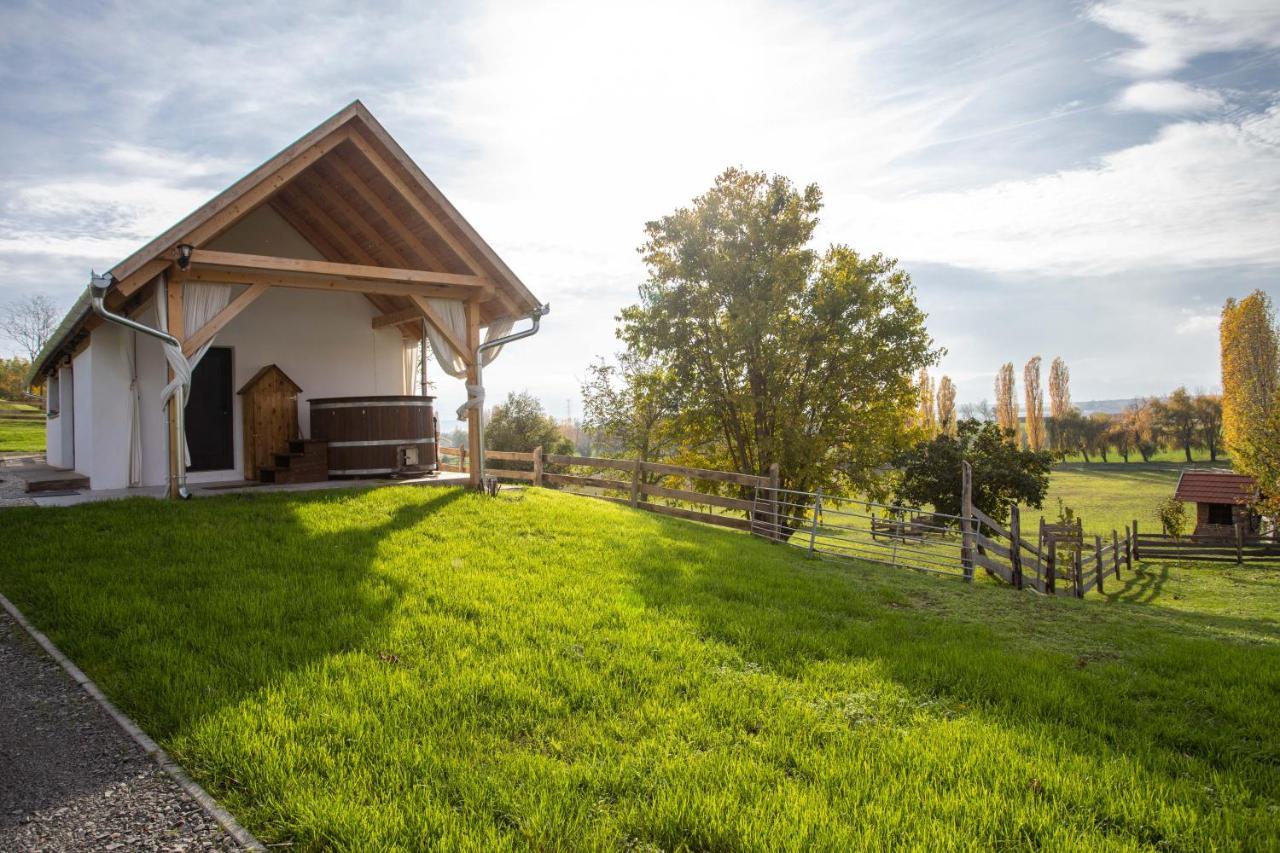 Kishosszuret Vendeghaz Hotel Pécsvárad Buitenkant foto