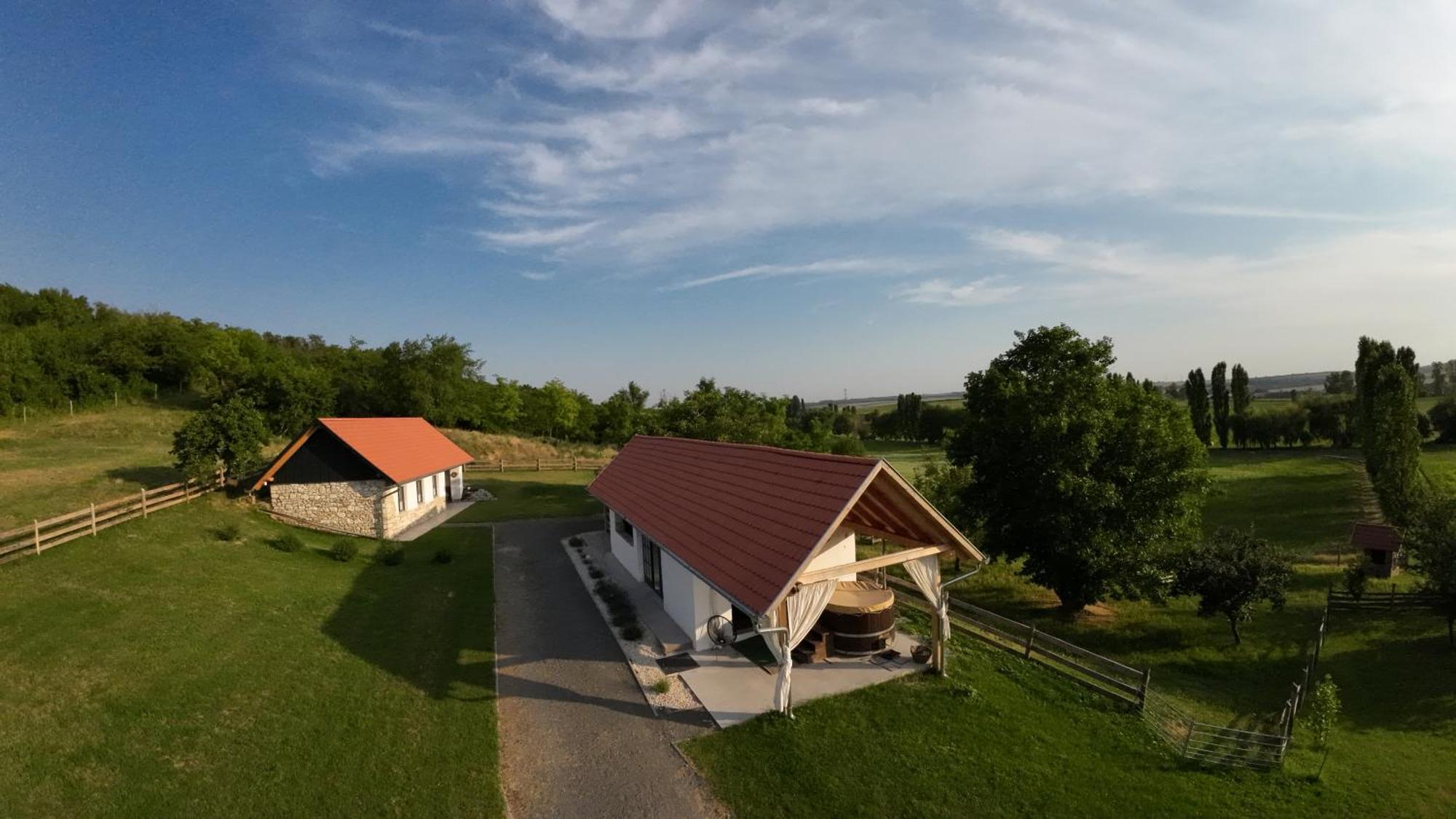 Kishosszuret Vendeghaz Hotel Pécsvárad Buitenkant foto