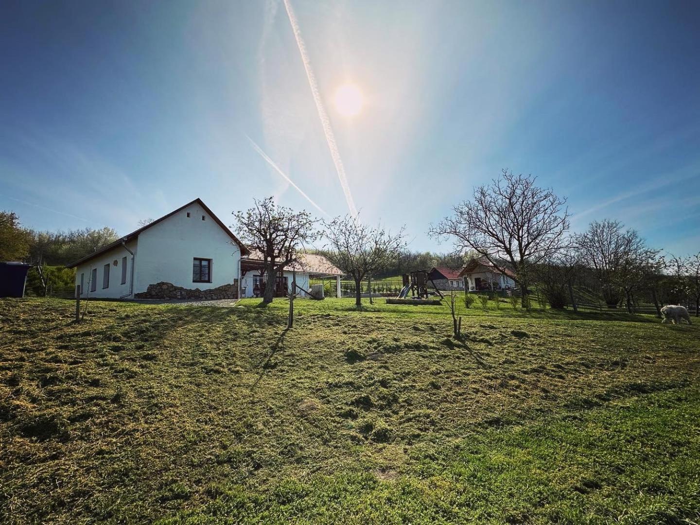 Kishosszuret Vendeghaz Hotel Pécsvárad Buitenkant foto