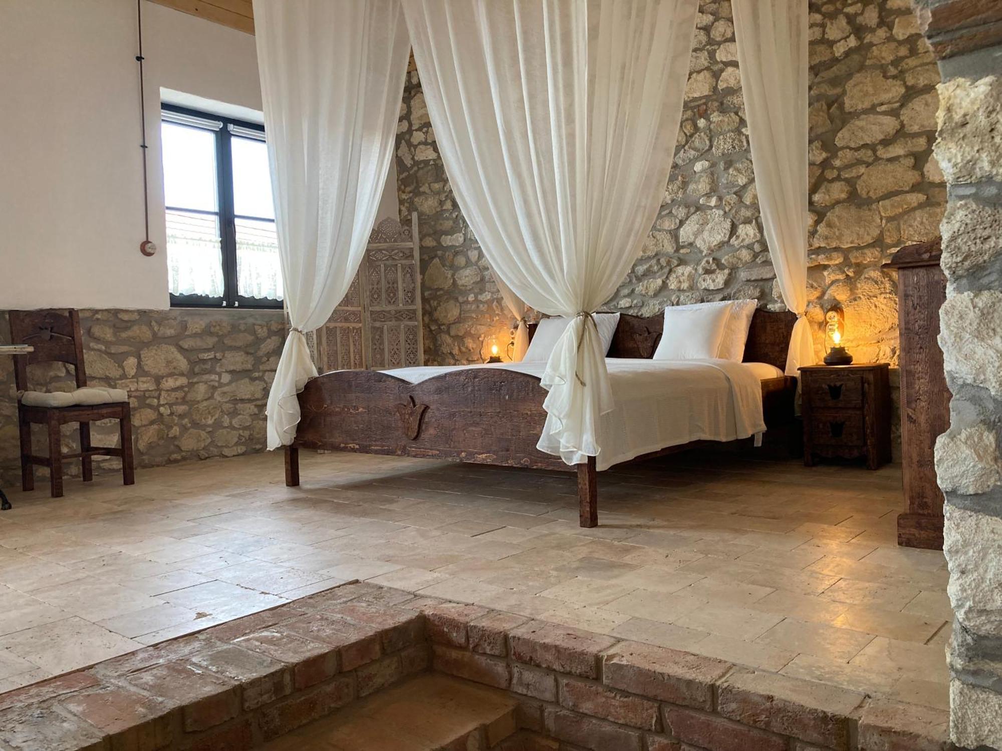 Kishosszuret Vendeghaz Hotel Pécsvárad Buitenkant foto
