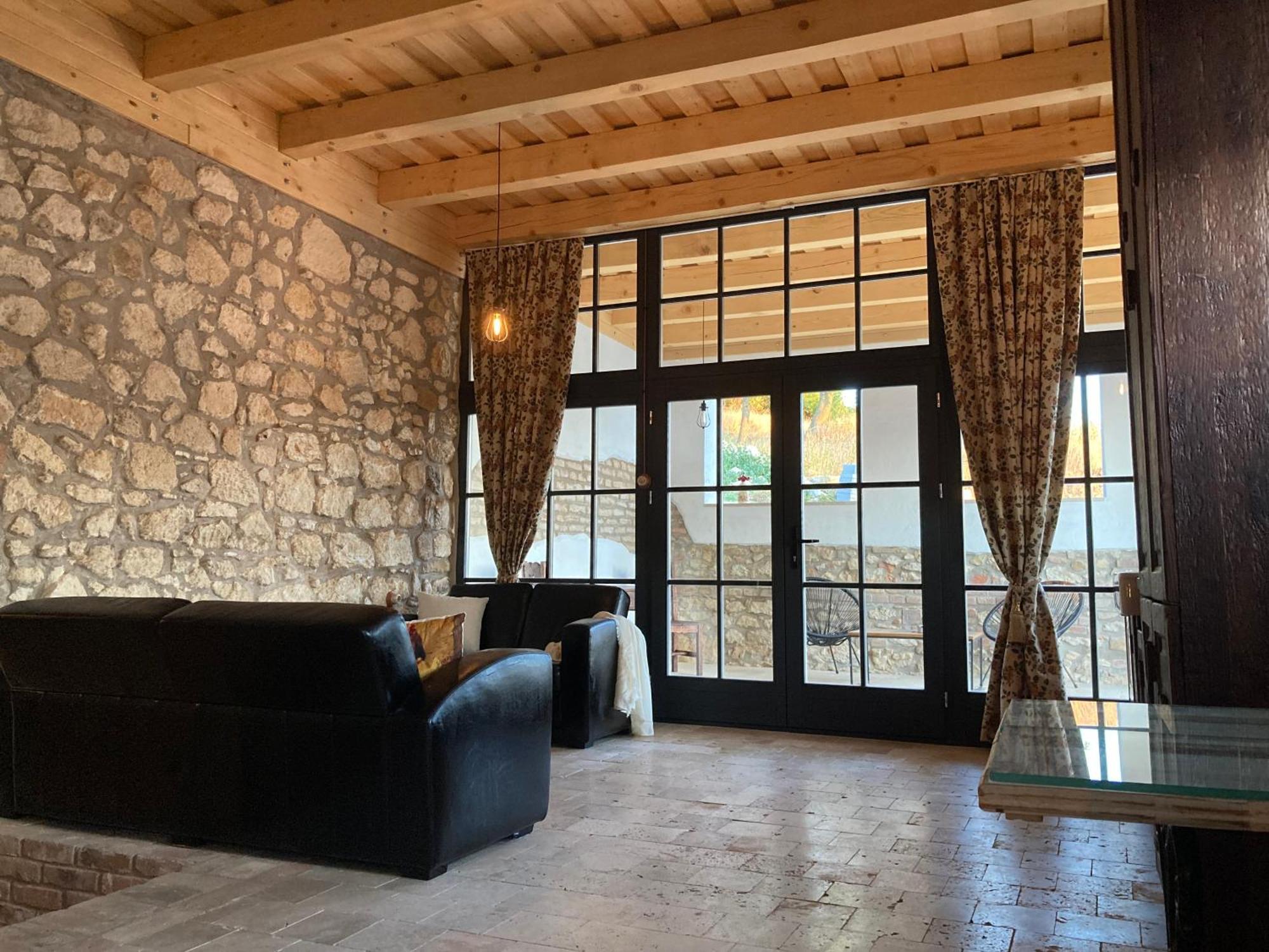 Kishosszuret Vendeghaz Hotel Pécsvárad Buitenkant foto